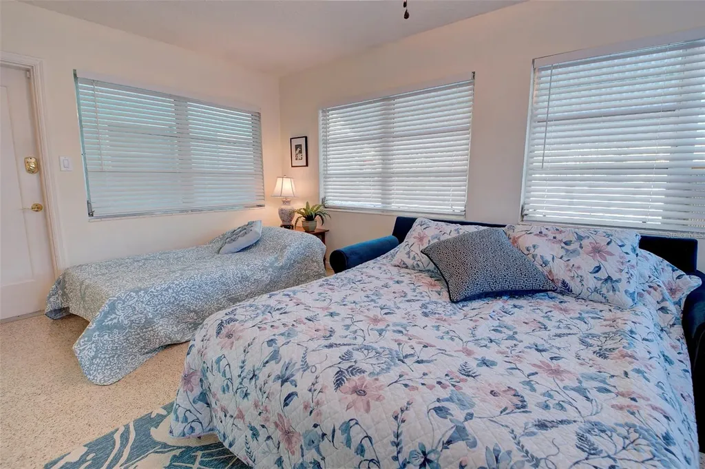 3605 Iroquois Avenue Sarasota FL 34234