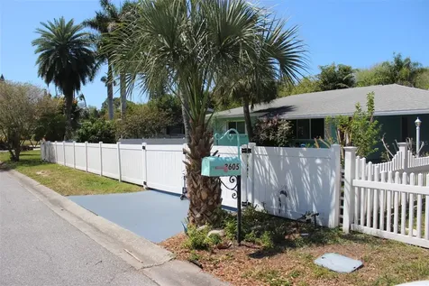 3605 Iroquois Avenue Sarasota FL 34234