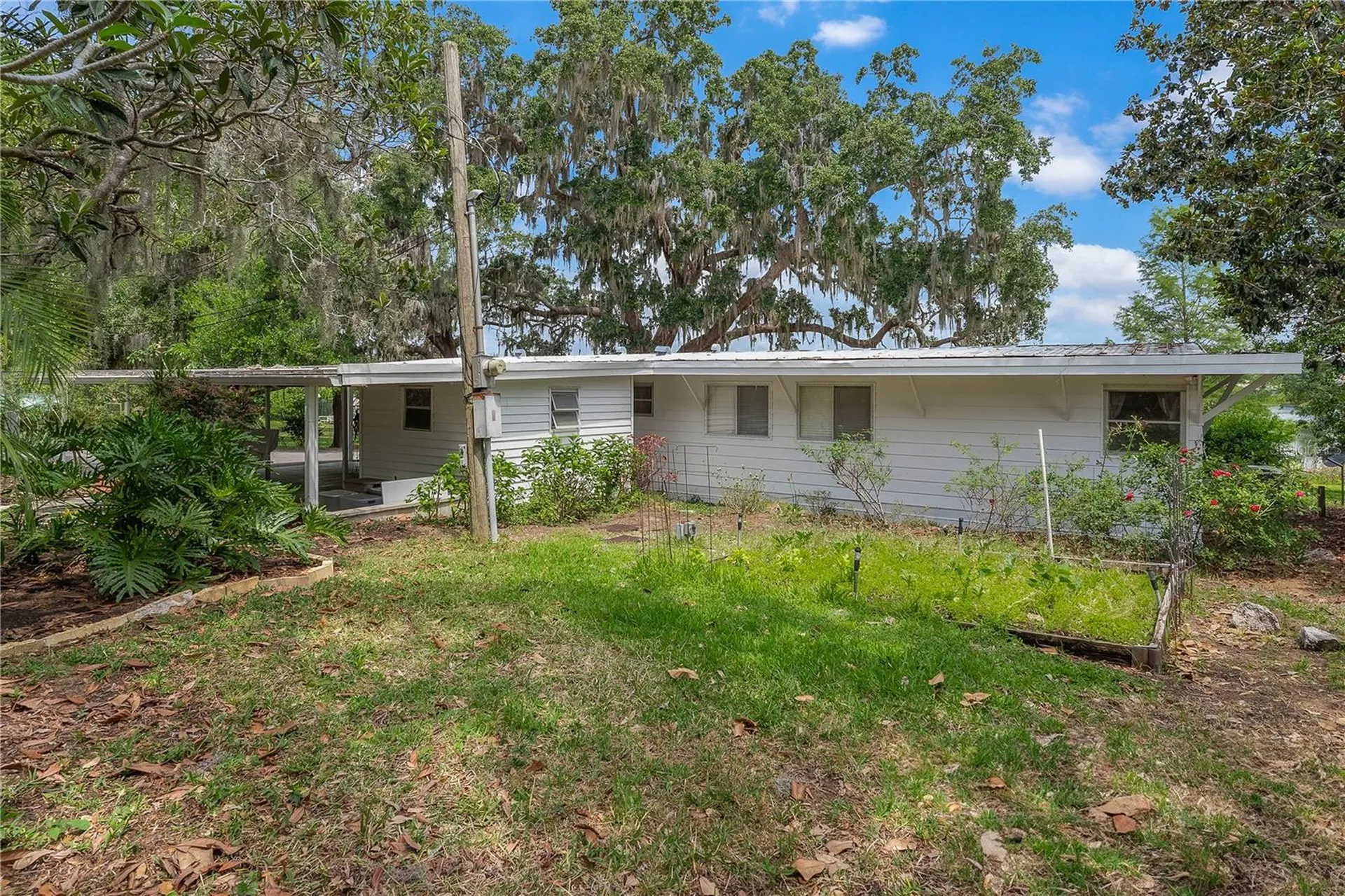 1451 Osceola Avenue Tavares FL 32778