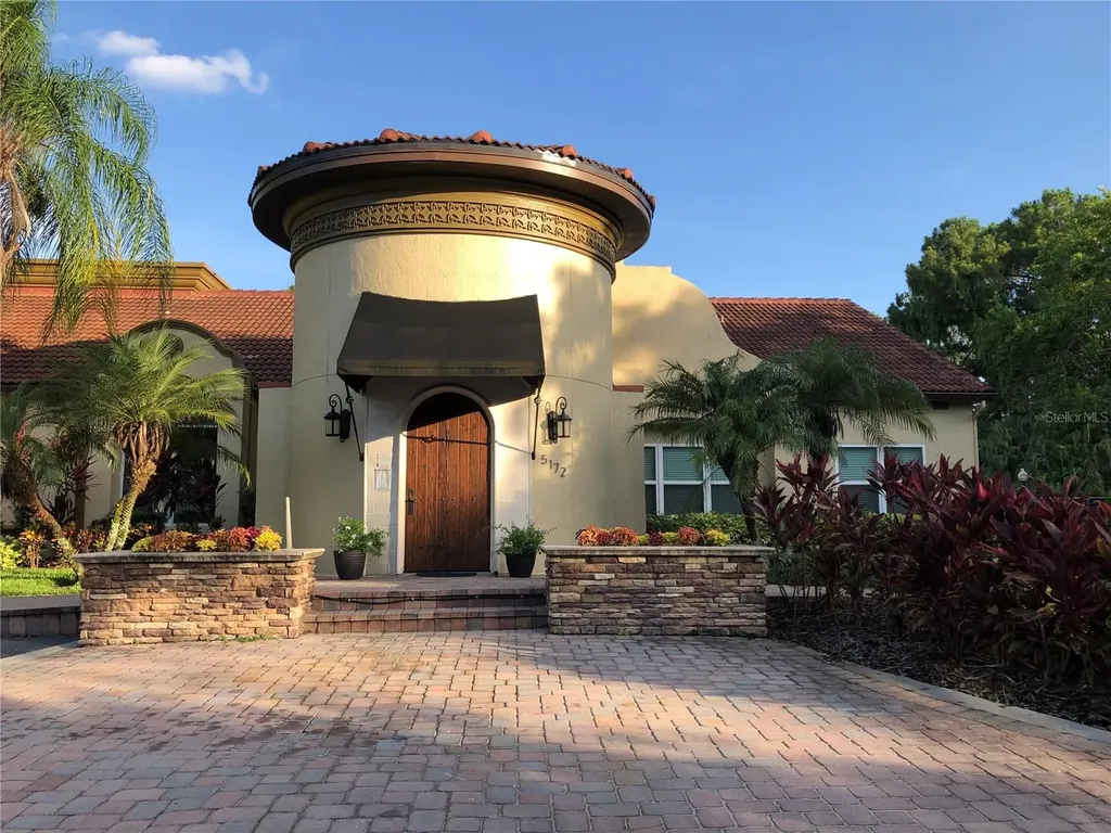 5116 Conroy Road Orlando FL 32811
