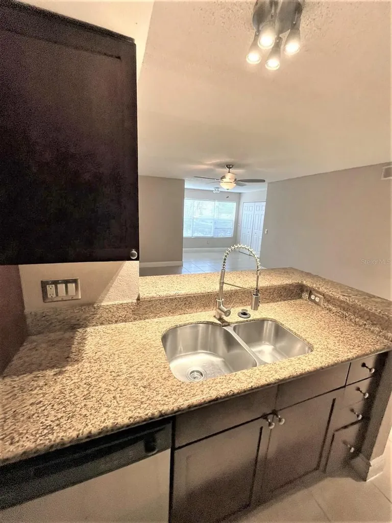 5116 Conroy Road Orlando FL 32811