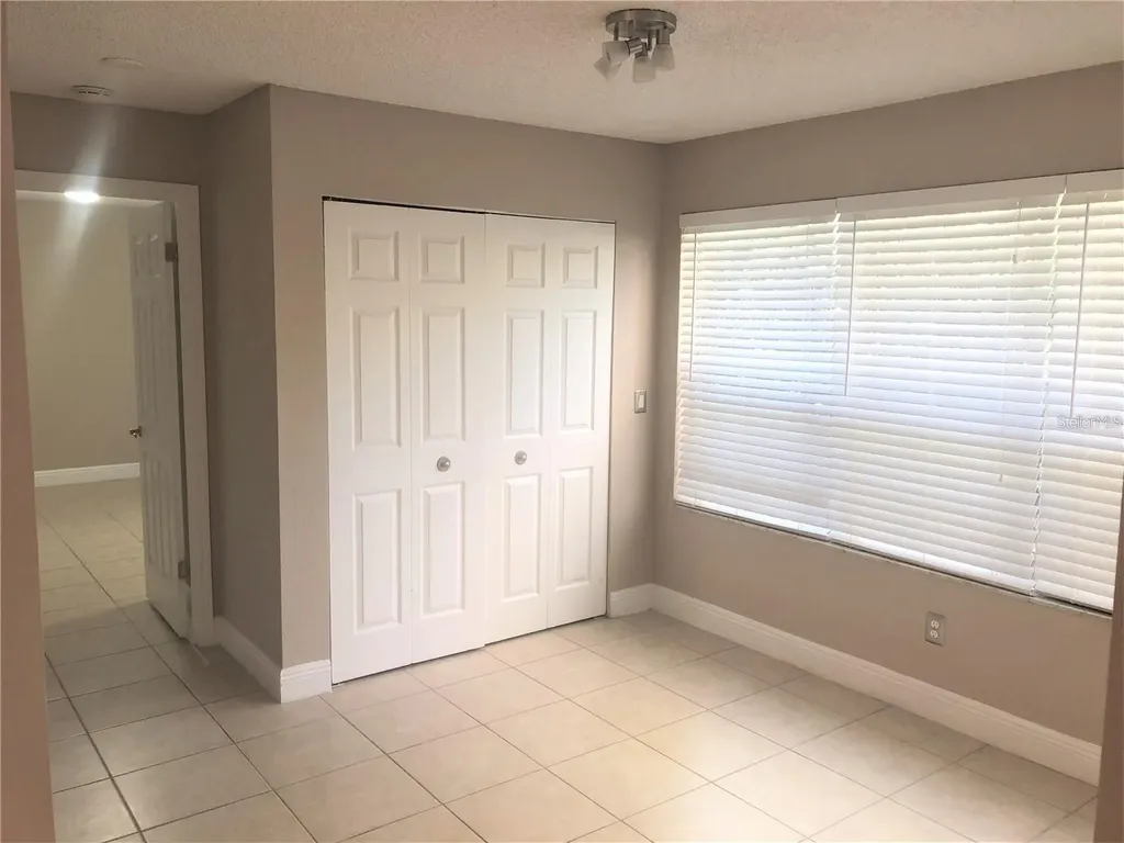 5116 Conroy Road Orlando FL 32811