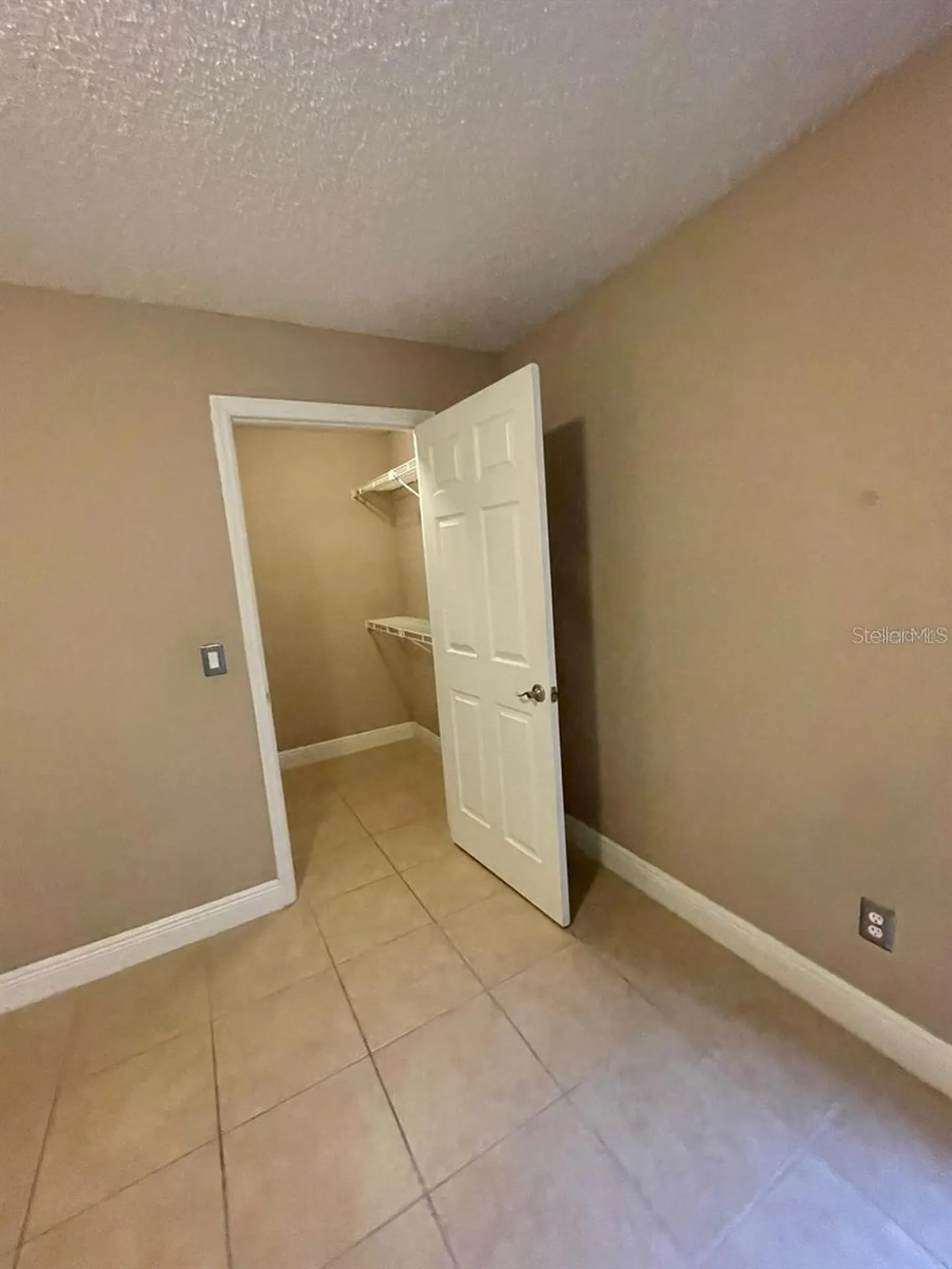 5116 Conroy Road Orlando FL 32811