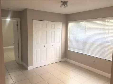 5116 Conroy Road Orlando FL 32811