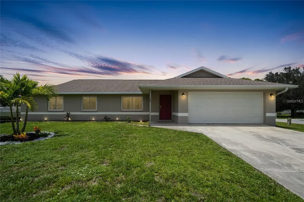 590 Ridgewood Street NW Port Charlotte FL 33952