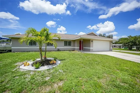 590 Ridgewood Street NW Port Charlotte FL 33952