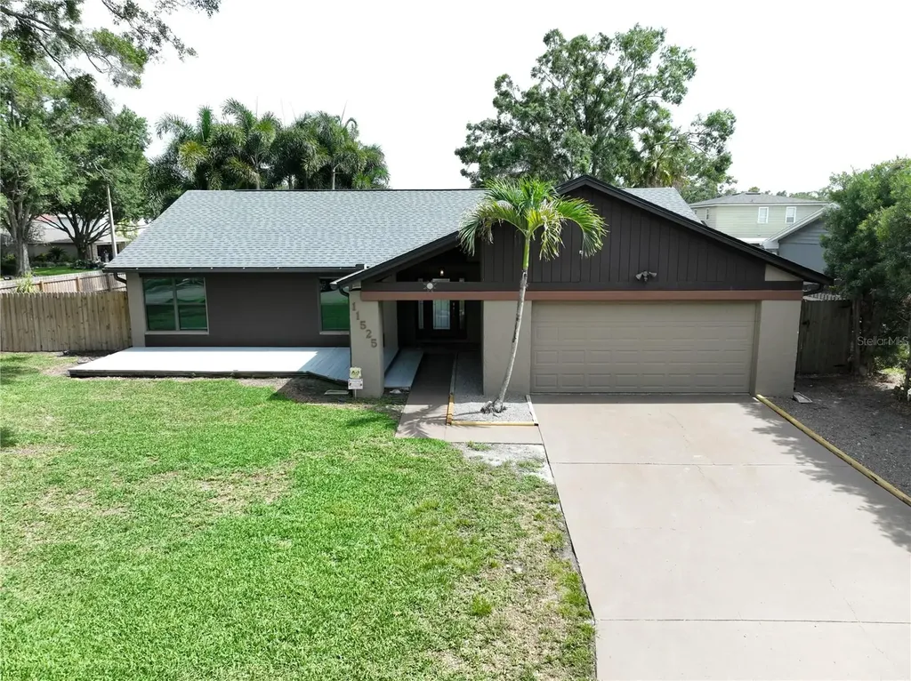 11525 Country Oaks Drive Tampa FL 33618