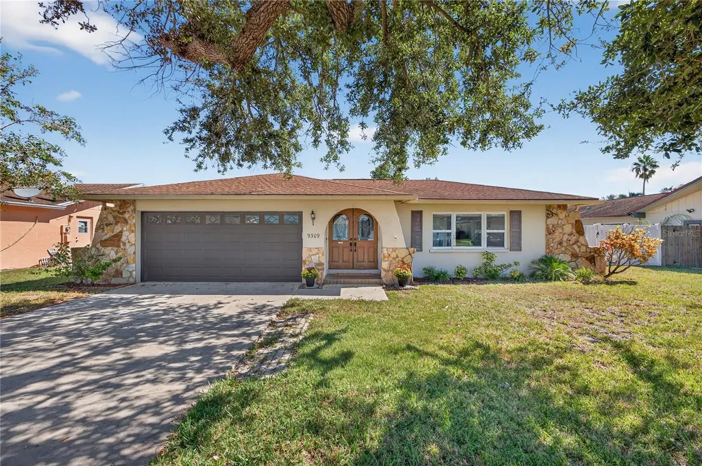 9309 120th Street Seminole FL 33772