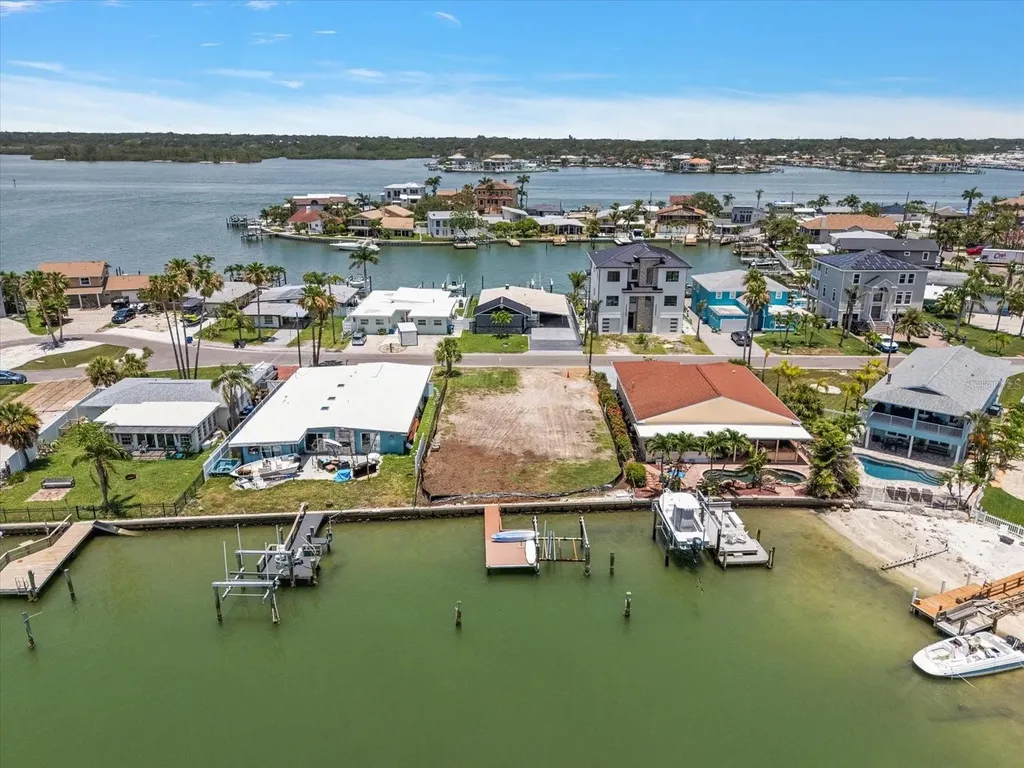 16106 5th Street E Redington Beach FL 33708