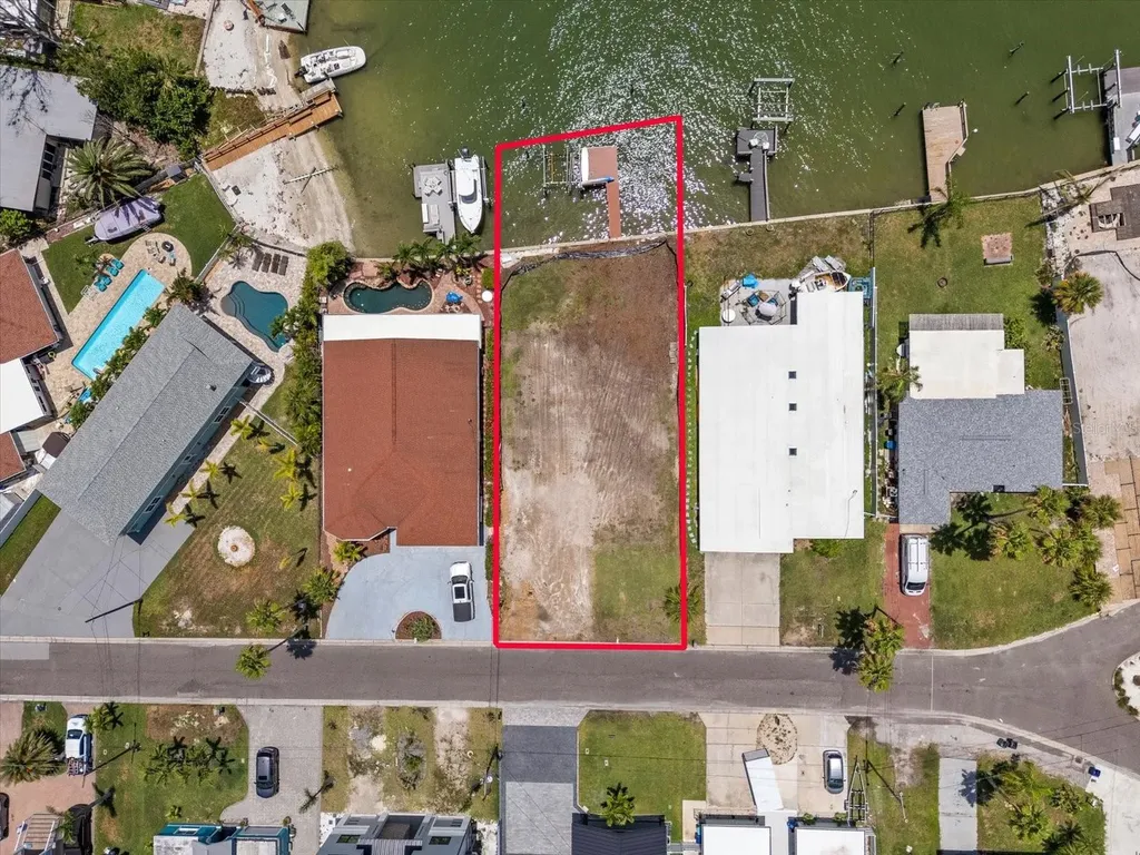 16106 5th Street E Redington Beach FL 33708