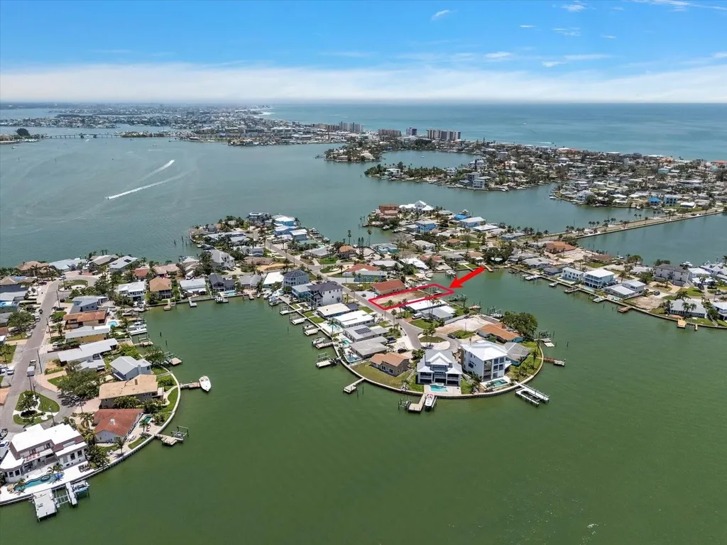 16106 5th Street E Redington Beach FL 33708
