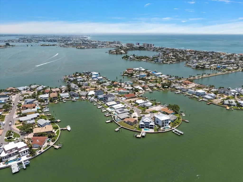 16106 5th Street E Redington Beach FL 33708