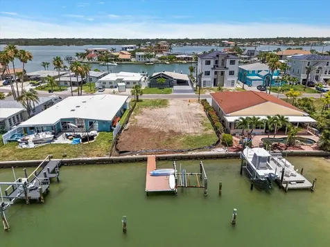 16106 5th Street E Redington Beach FL 33708