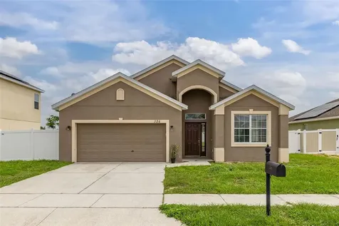 326 Highland Meadows Avenue Davenport FL 33837