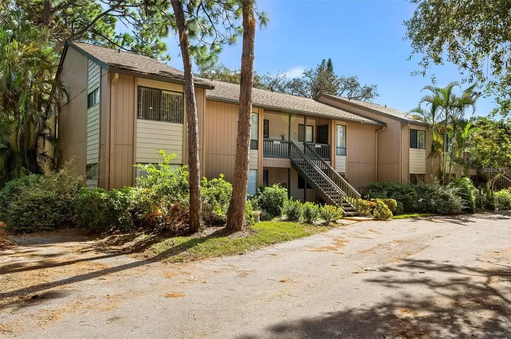 1707 Pelican Cove Road Sarasota FL 34231