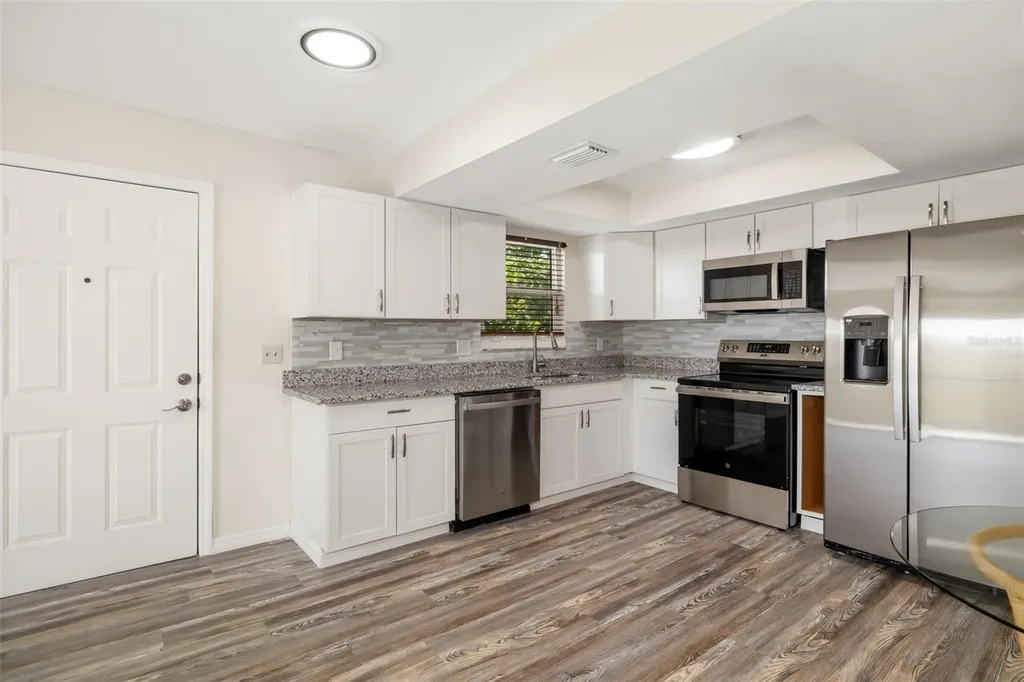 2513 Avenue B Bradenton Beach FL 34217