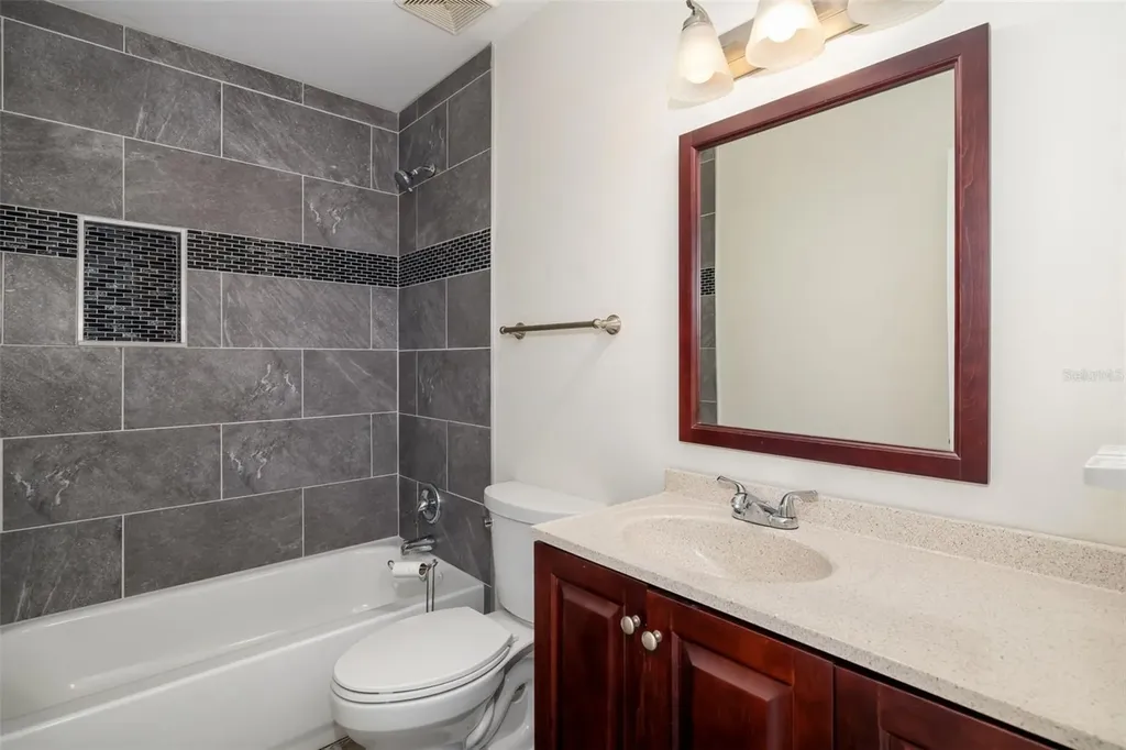 2513 Avenue B Bradenton Beach FL 34217