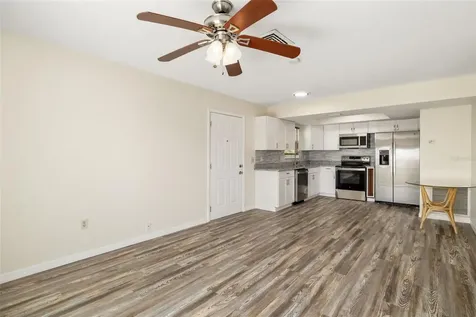 2513 Avenue B Bradenton Beach FL 34217