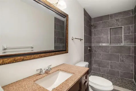 2513 Avenue B Bradenton Beach FL 34217