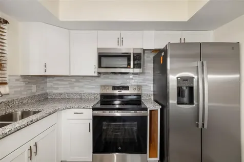 2513 Avenue B Bradenton Beach FL 34217