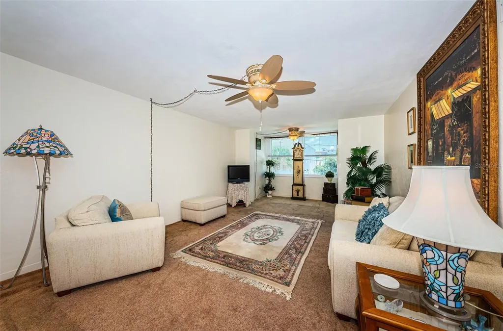 841 4th Avenue N St Petersburg FL 33701