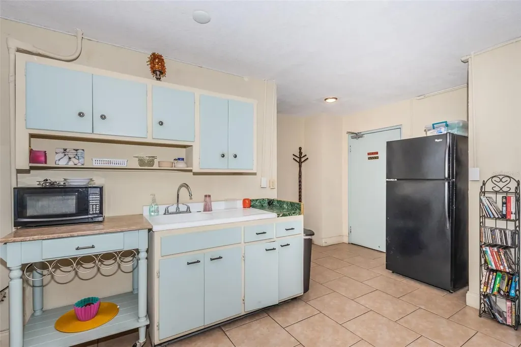 841 4th Avenue N St Petersburg FL 33701
