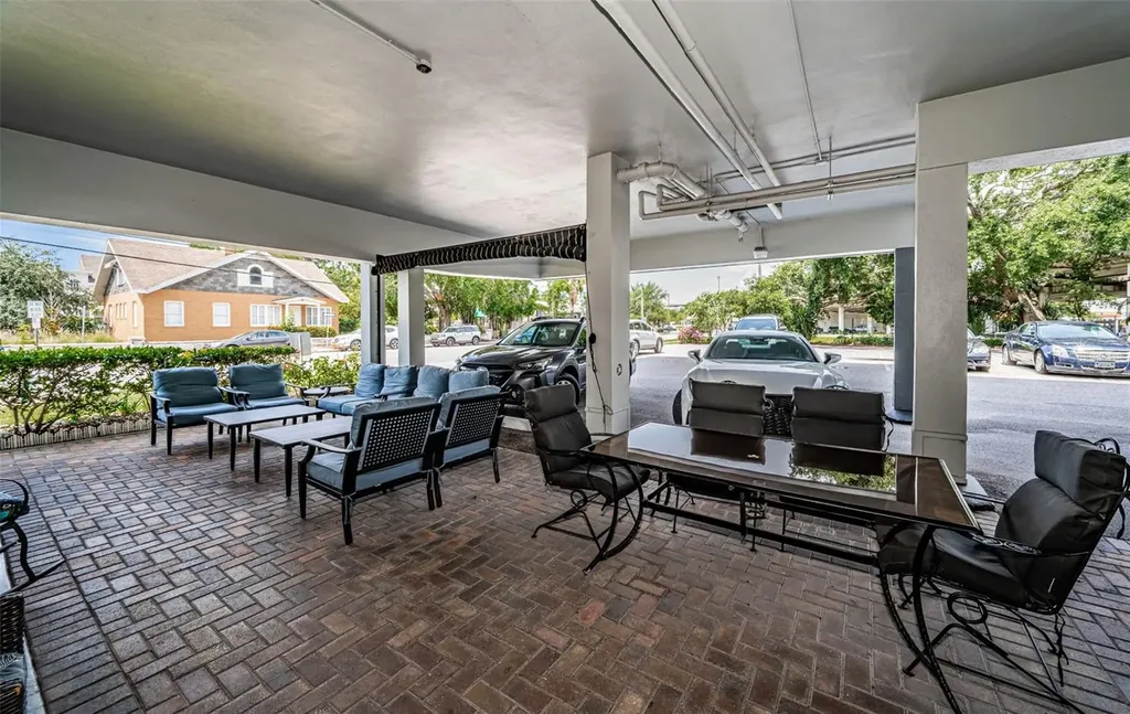 841 4th Avenue N St Petersburg FL 33701