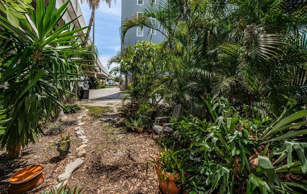 841 4th Avenue N St Petersburg FL 33701