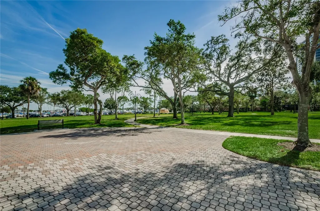 841 4th Avenue N St Petersburg FL 33701