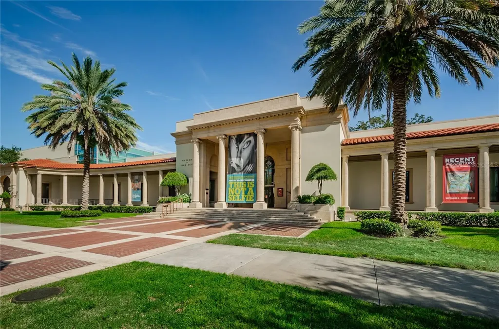 841 4th Avenue N St Petersburg FL 33701