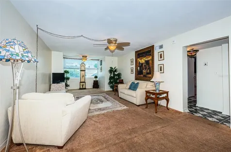 841 4th Avenue N St Petersburg FL 33701