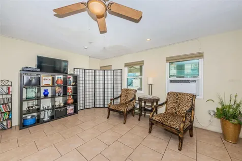 841 4th Avenue N St Petersburg FL 33701