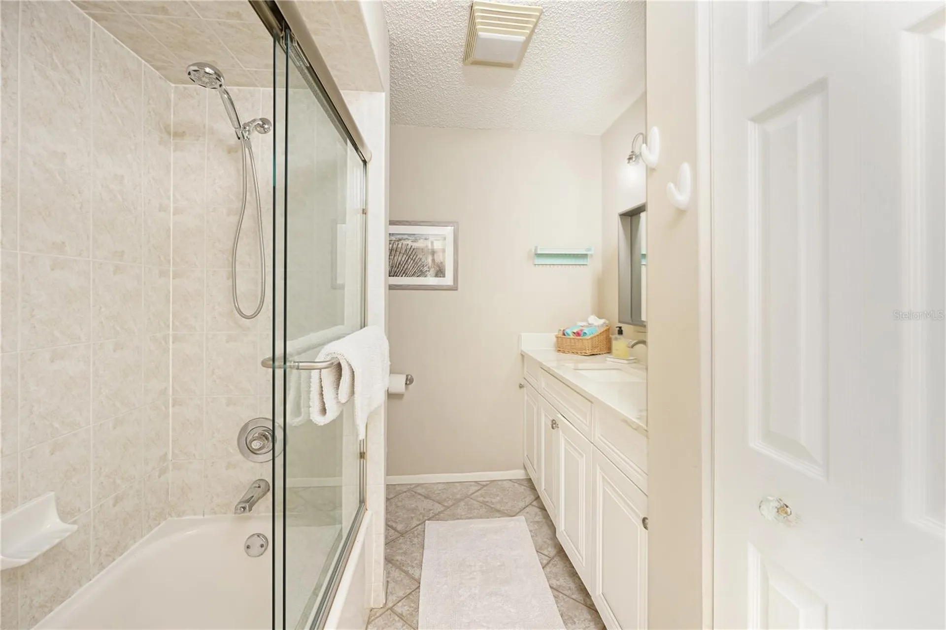 5903 W 43rd Street W. Bradenton FL 34210