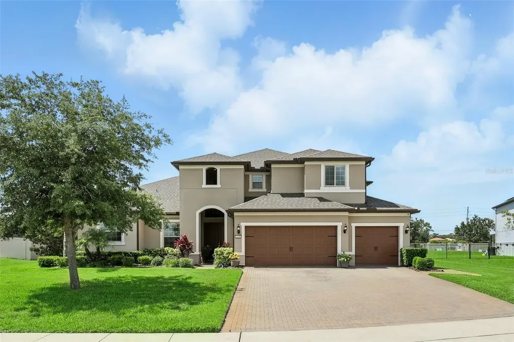 2118 Whiting Trail Orlando FL 32820