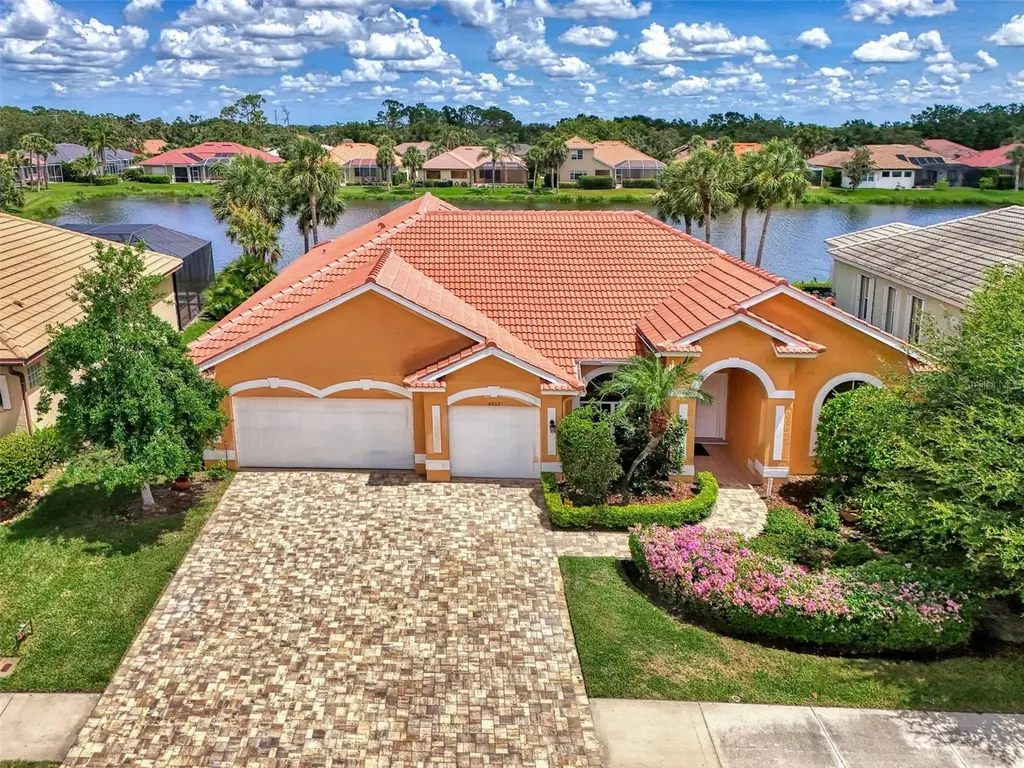 4957 Sabal Lake Circle Sarasota FL 34238