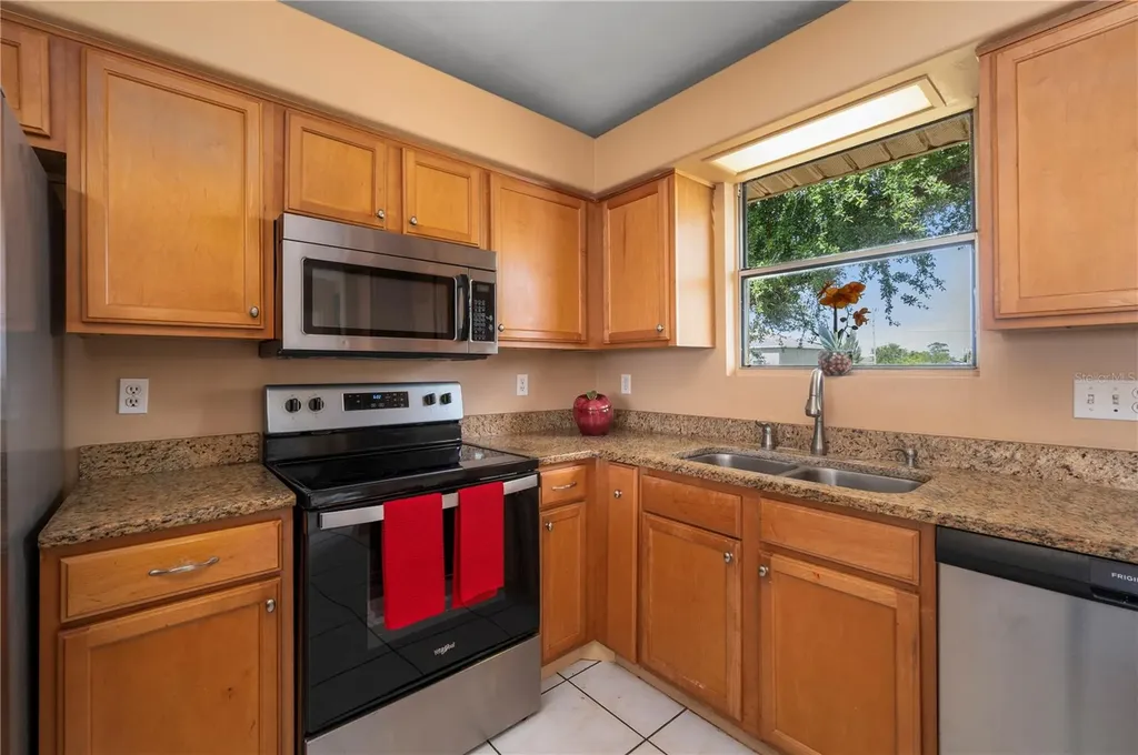 1006 NE 2nd Avenue Cape Coral FL 33909