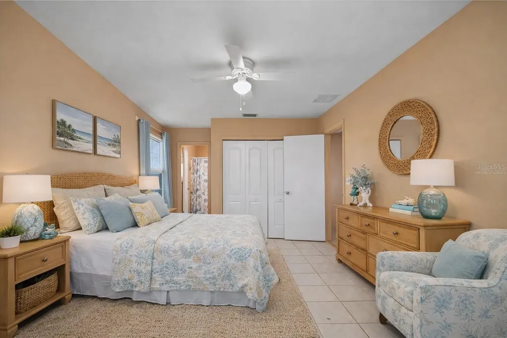 1006 NE 2nd Avenue Cape Coral FL 33909