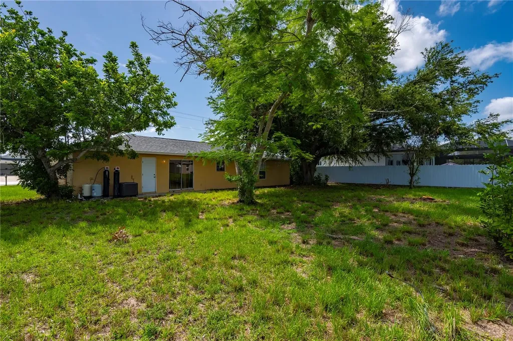 1006 NE 2nd Avenue Cape Coral FL 33909