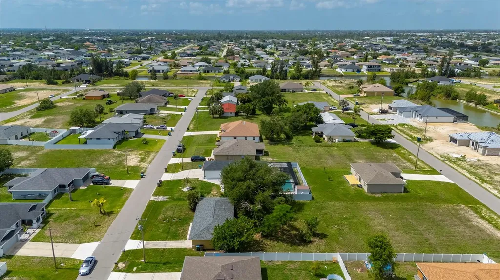 1006 NE 2nd Avenue Cape Coral FL 33909