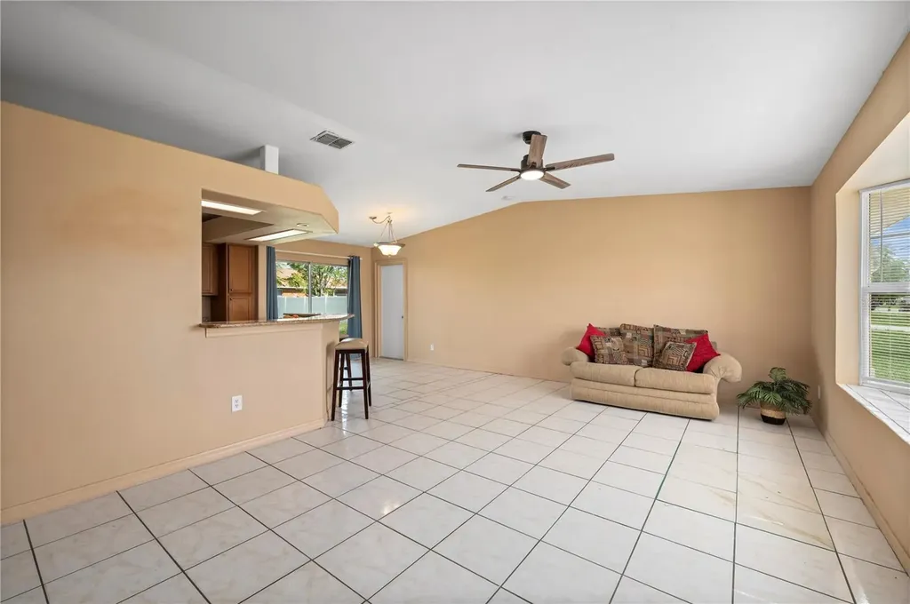 1006 NE 2nd Avenue Cape Coral FL 33909