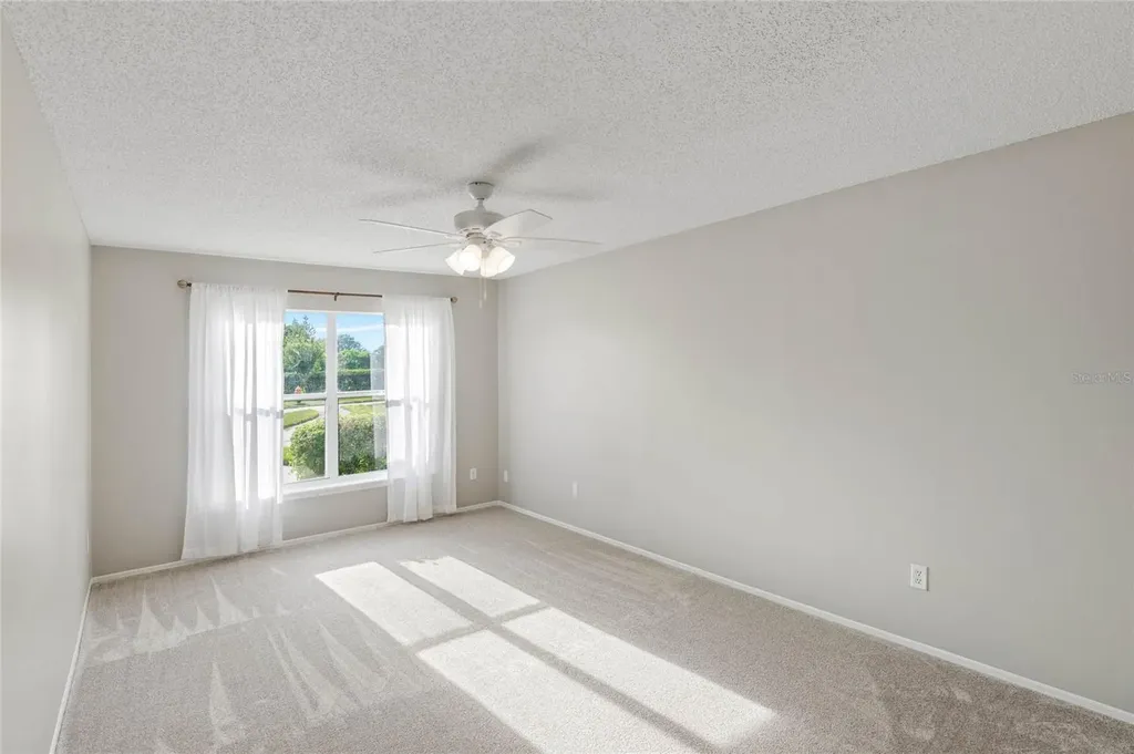 1726 Tropical Court Tavares FL 32778