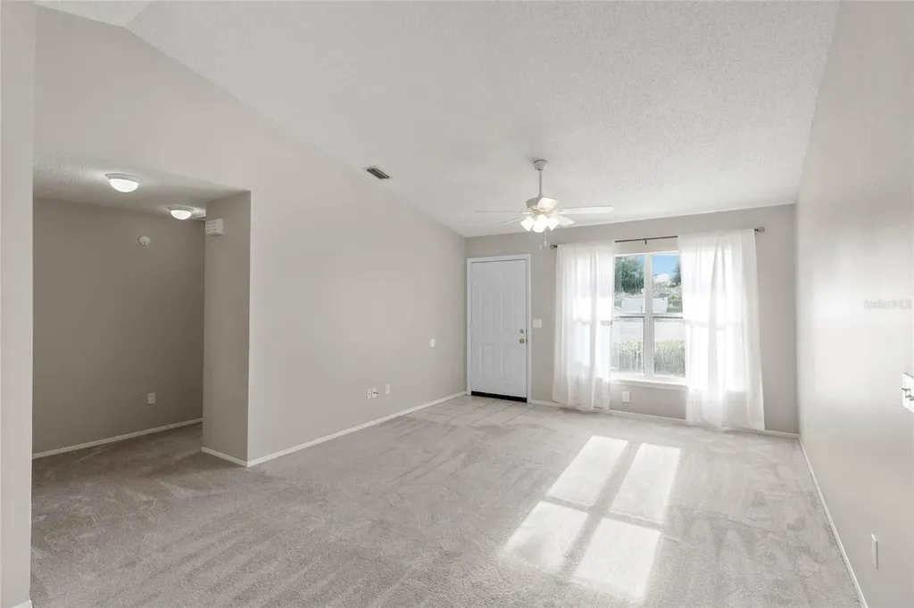 1726 Tropical Court Tavares FL 32778