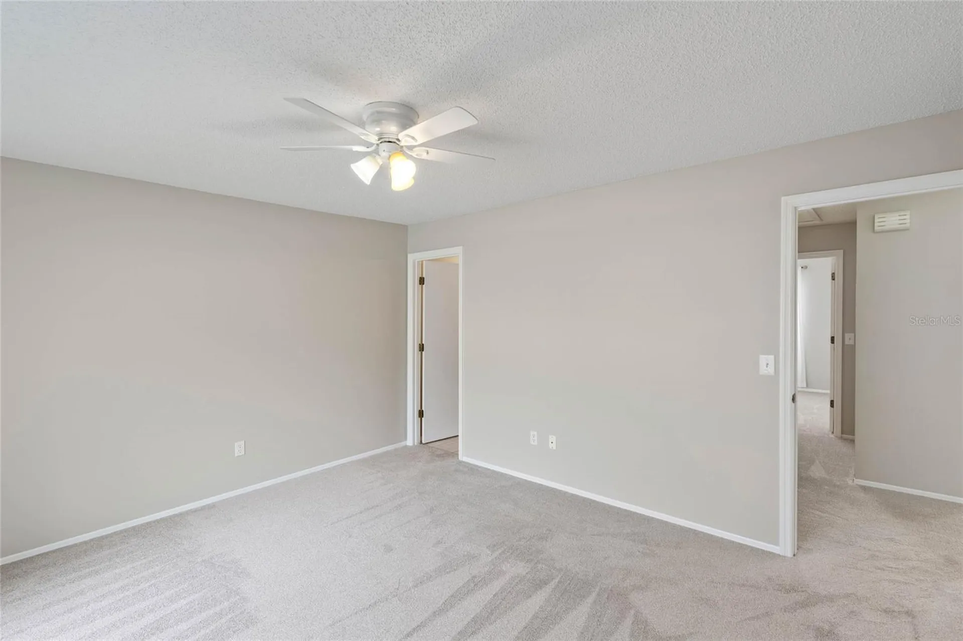 1726 Tropical Court Tavares FL 32778