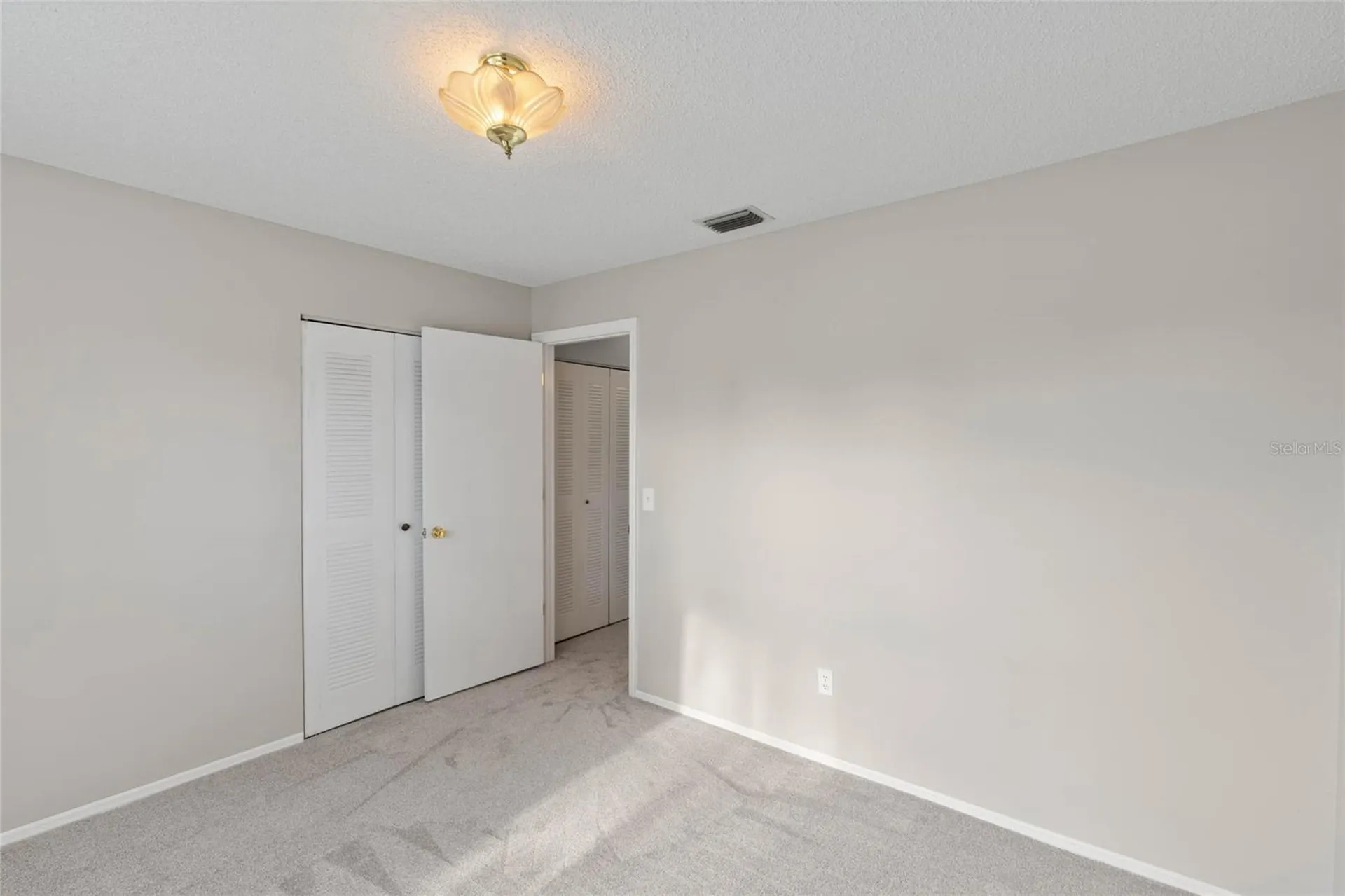 1726 Tropical Court Tavares FL 32778