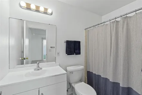 1726 Tropical Court Tavares FL 32778
