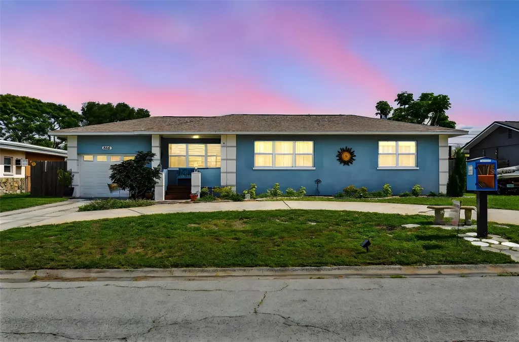4211 28th Avenue N St Petersburg FL 33713
