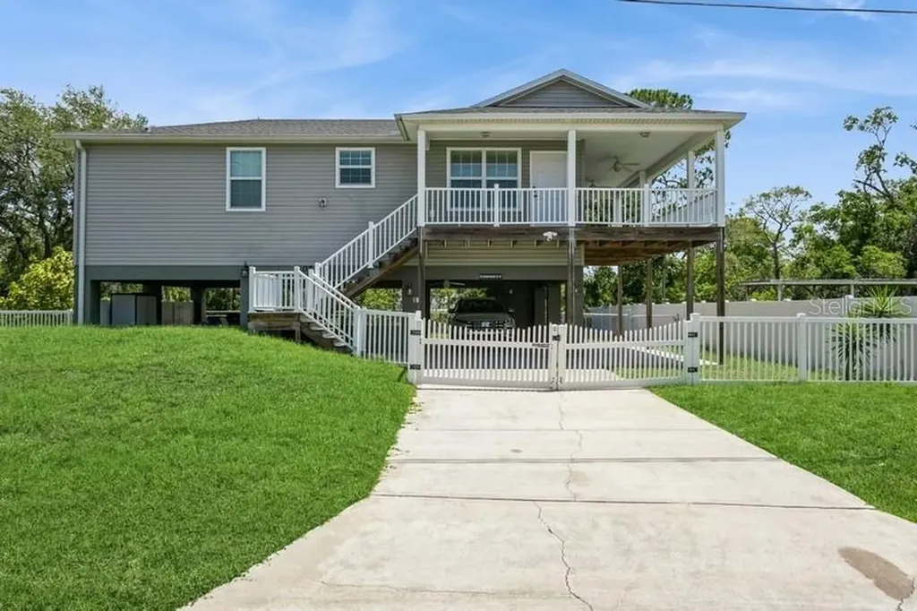 9107 Brunswick Lane Tampa FL 33615