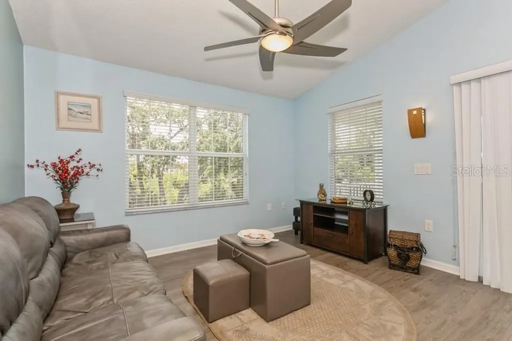 9107 Brunswick Lane Tampa FL 33615