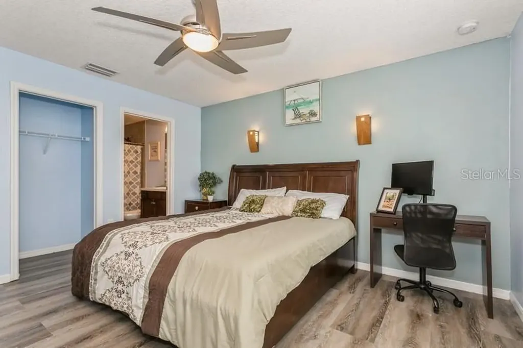9107 Brunswick Lane Tampa FL 33615