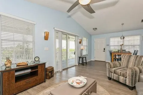 9107 Brunswick Lane Tampa FL 33615